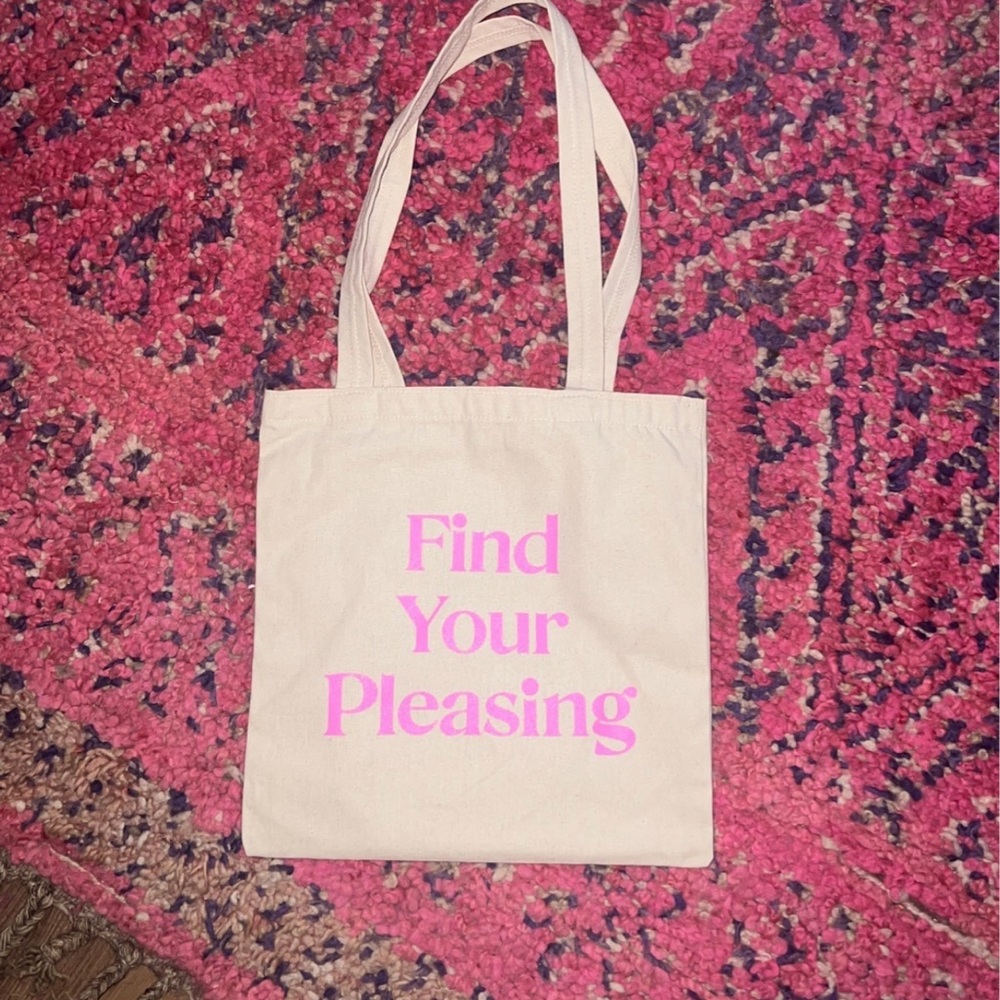 Pleasing tote - LA pop up